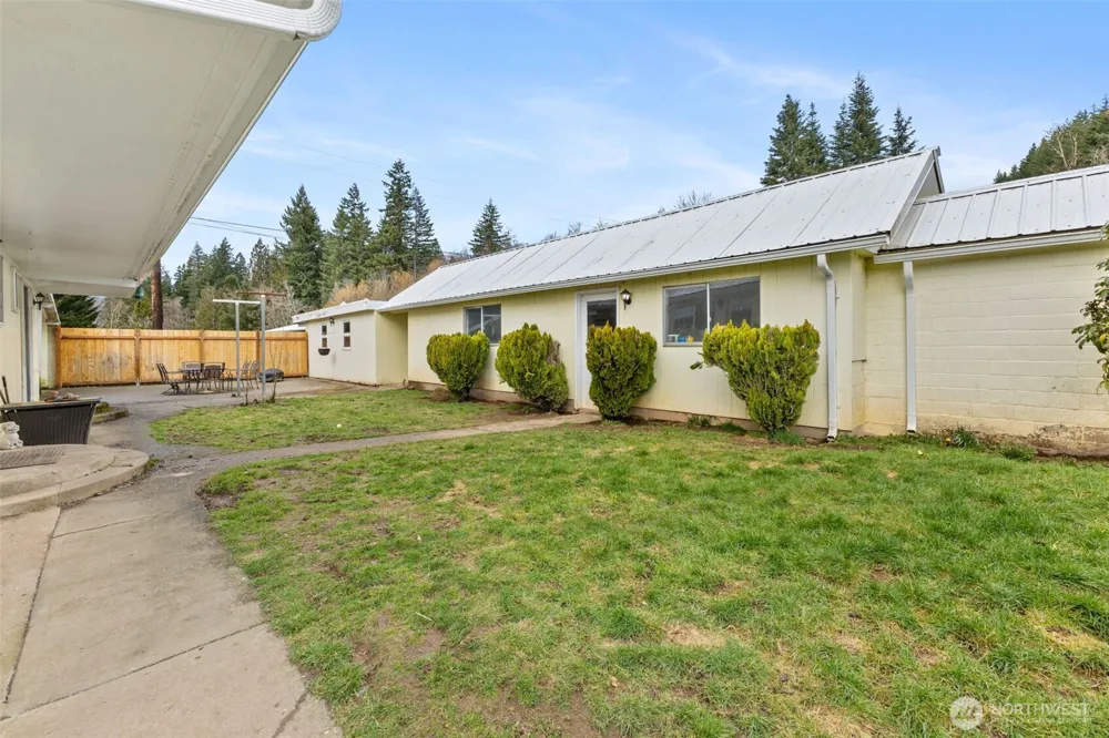 545 Davis Lake Rd Morton, WA 98356