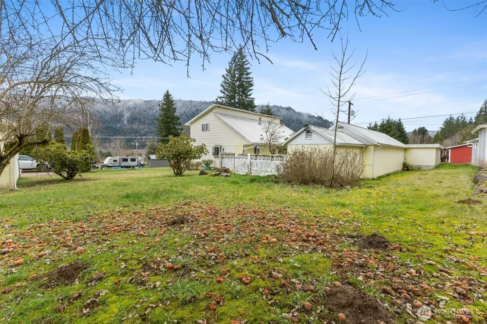545 Davis Lake Rd Morton, WA 98356