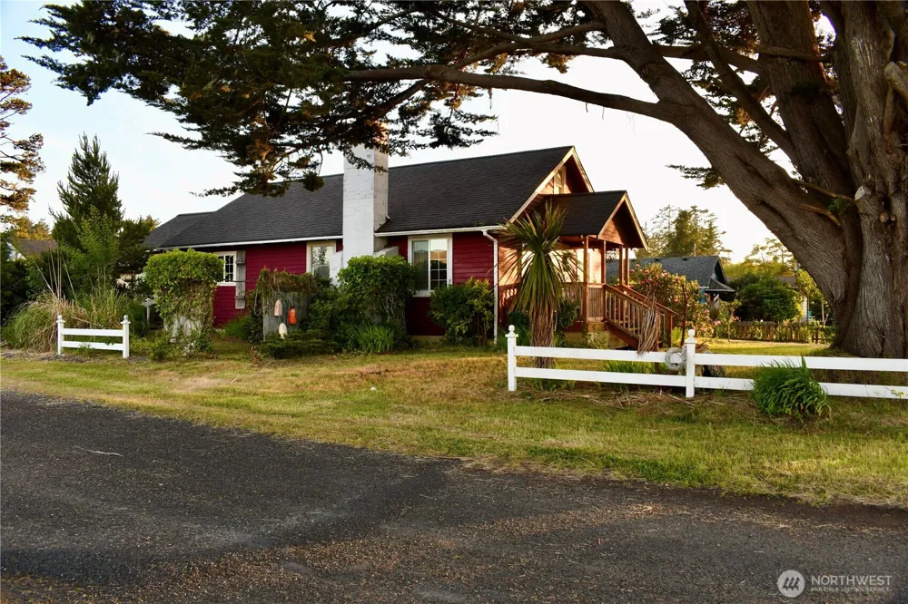 203 W Ocean Ave Westport, WA 98595