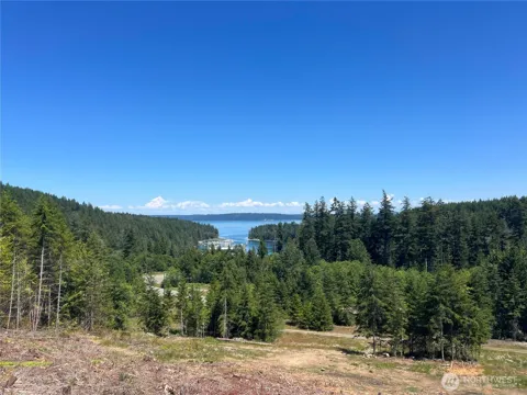 3 XXXX Mt Jupiter Road