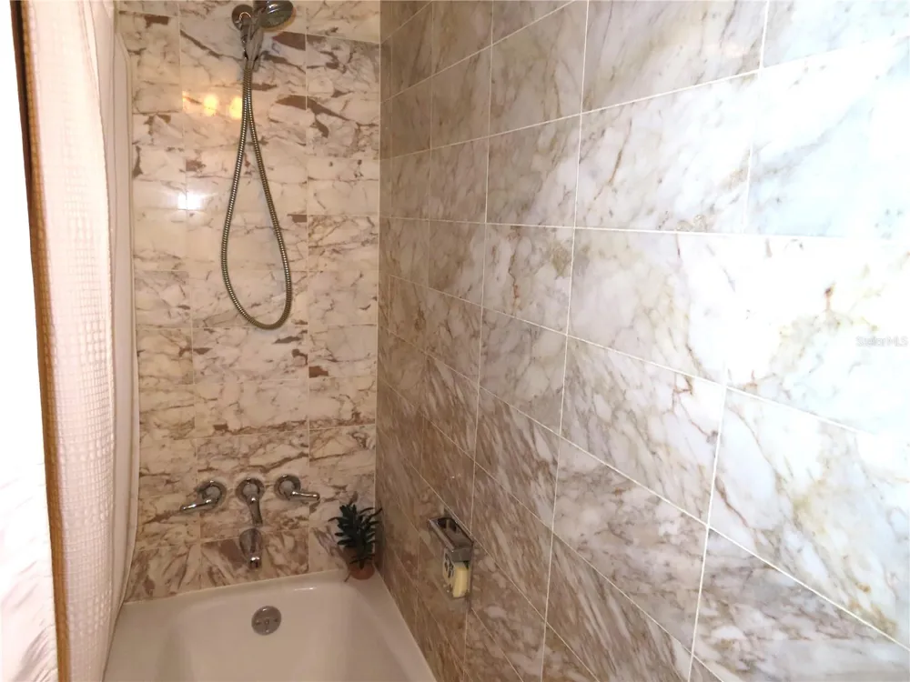 225 COUNTRY CLUB DRIVE #C225 Largo, FL 33771