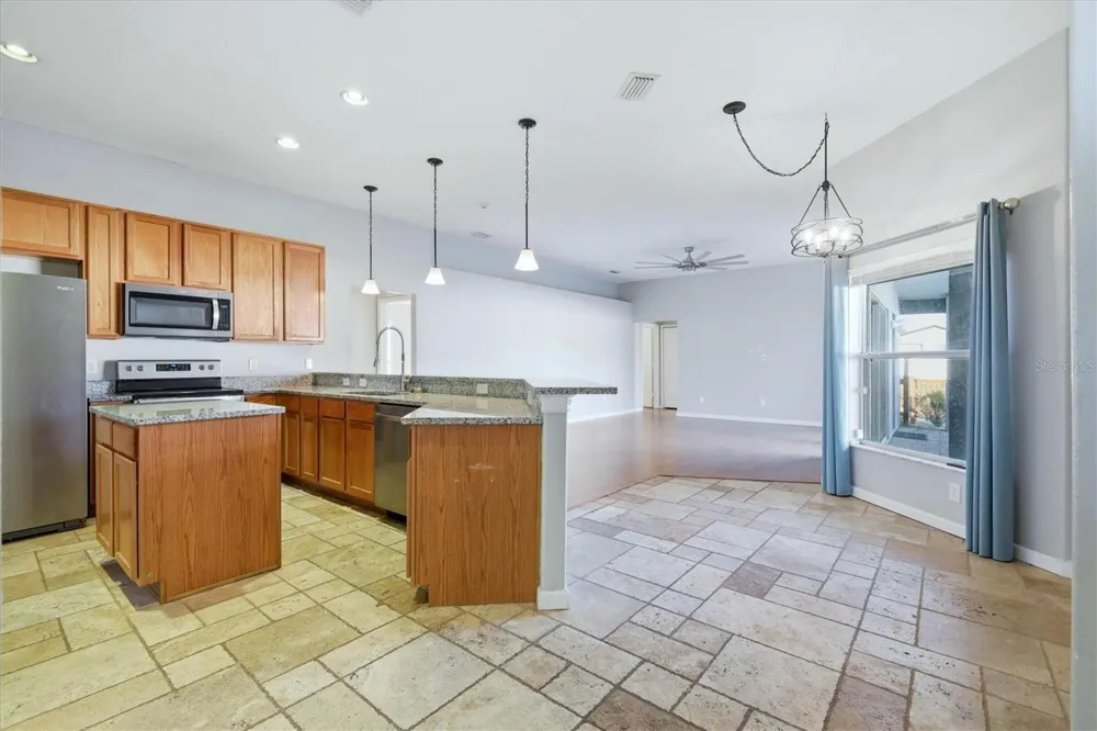 4324 WINDMILL POINTE DR Plant City, FL 33567