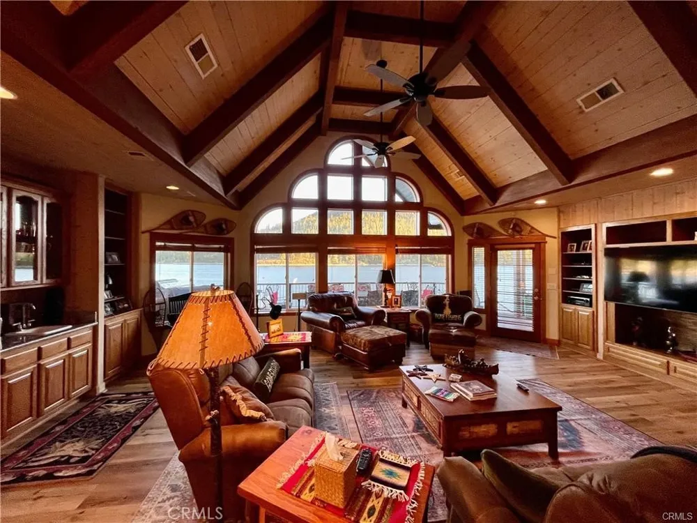 39269 Paha Bass Lake, CA 93604