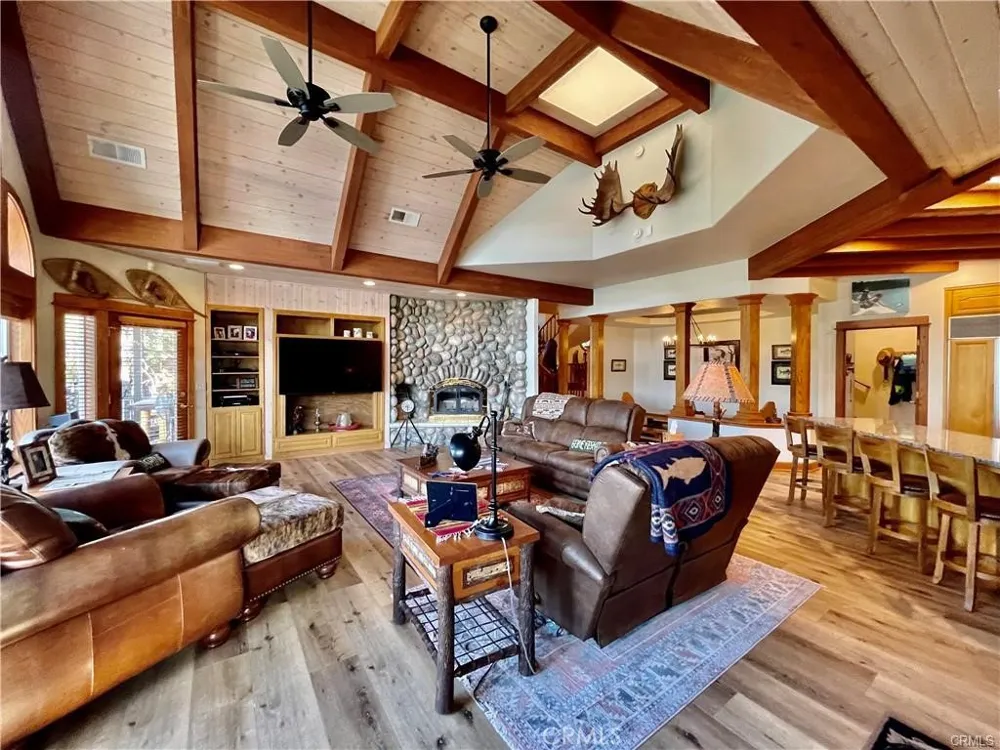 39269 Paha Bass Lake, CA 93604