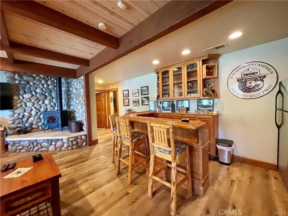 39269 Paha Bass Lake, CA 93604