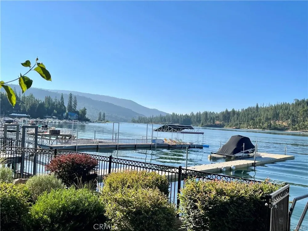 39269 Paha Bass Lake, CA 93604
