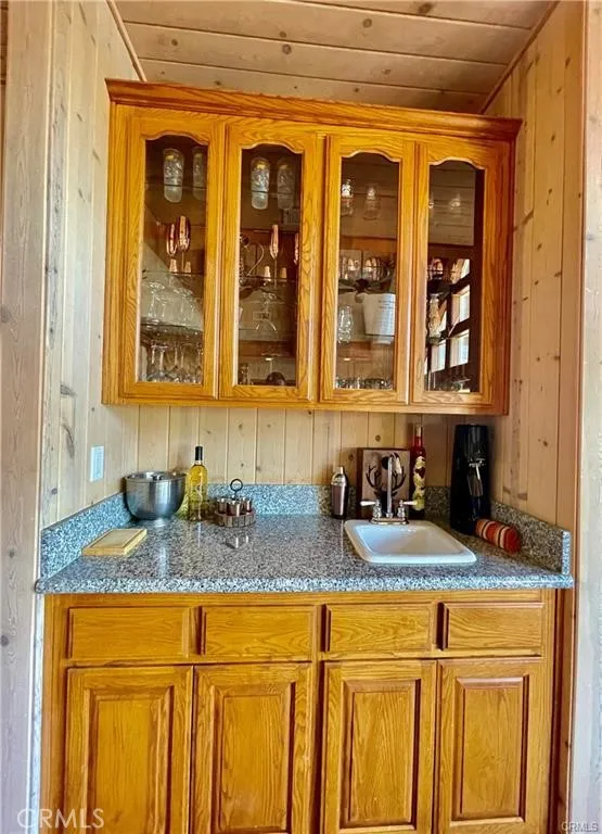 39269 Paha Bass Lake, CA 93604