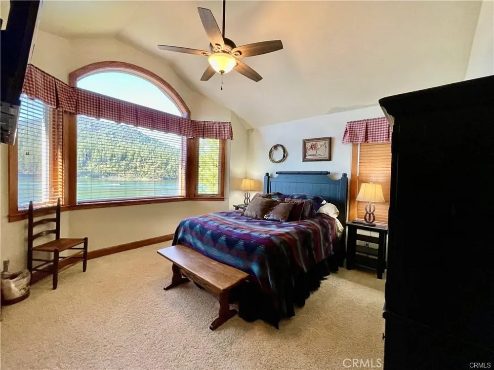 39269 Paha Bass Lake, CA 93604