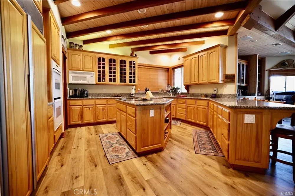 39269 Paha Bass Lake, CA 93604