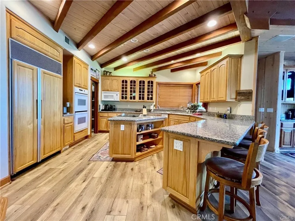 39269 Paha Bass Lake, CA 93604