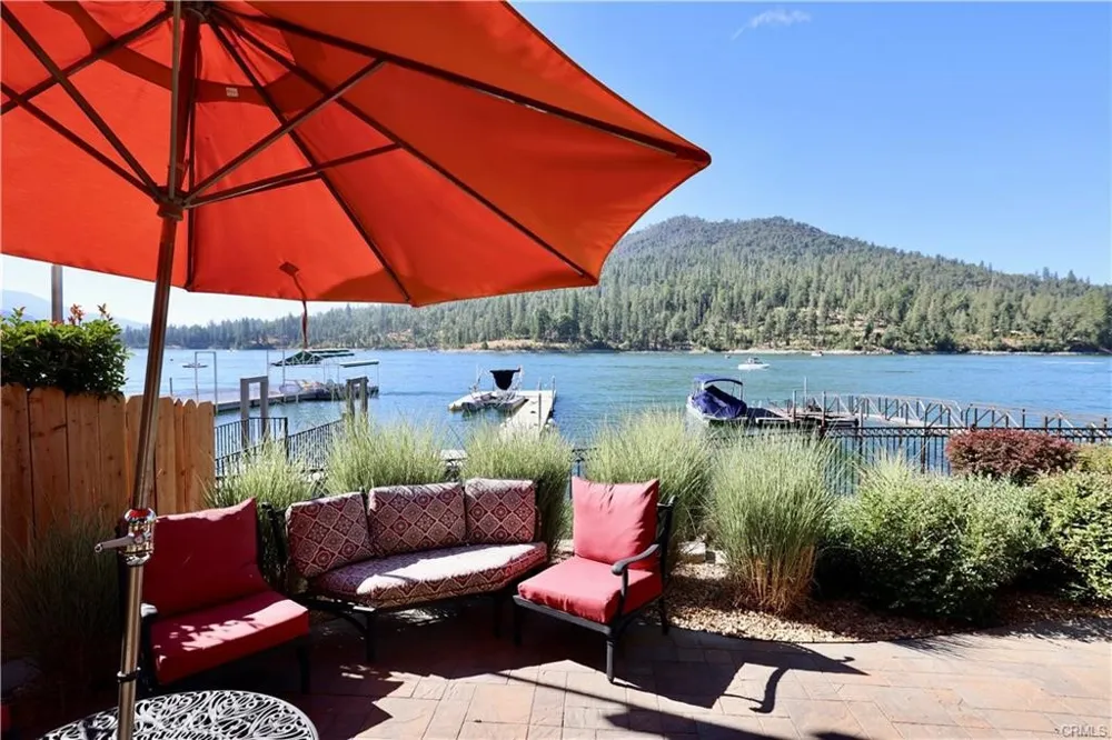 39269 Paha Bass Lake, CA 93604