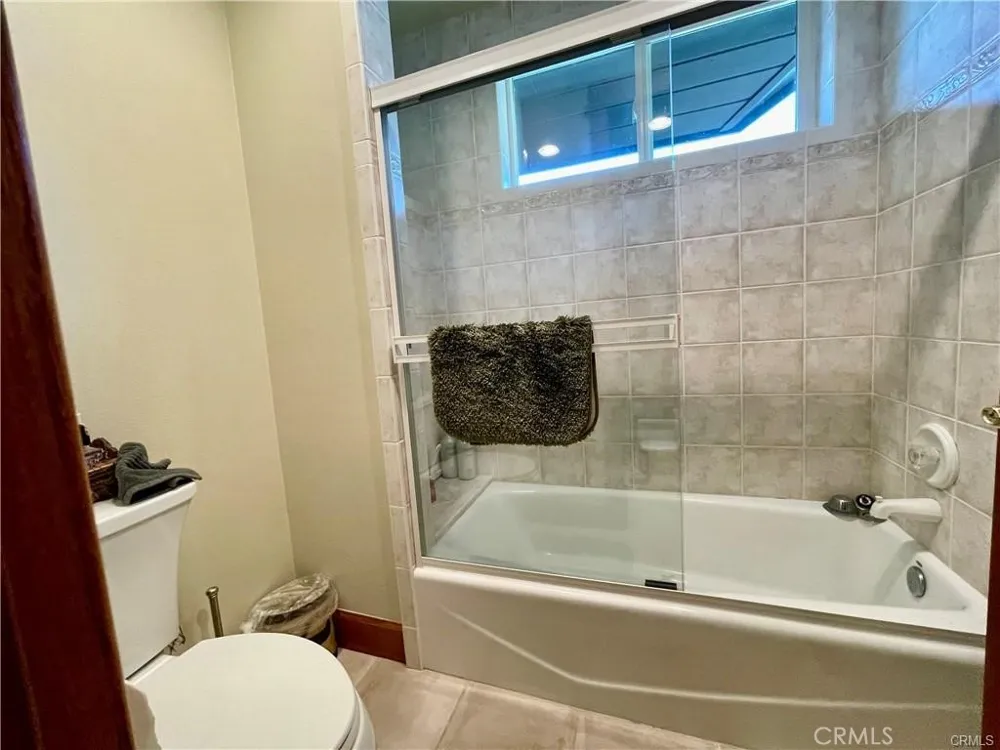 39269 Paha Bass Lake, CA 93604