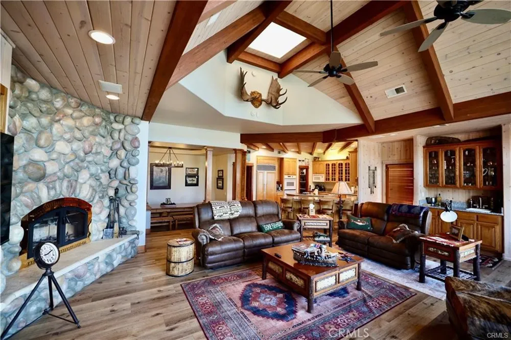39269 Paha Bass Lake, CA 93604