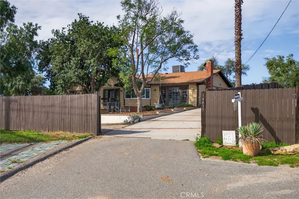 14435 Wood Road Riverside, CA 92508