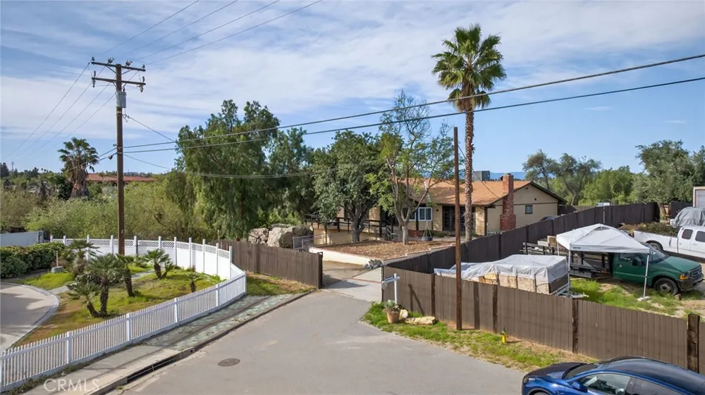 14435 Wood Road Riverside, CA 92508