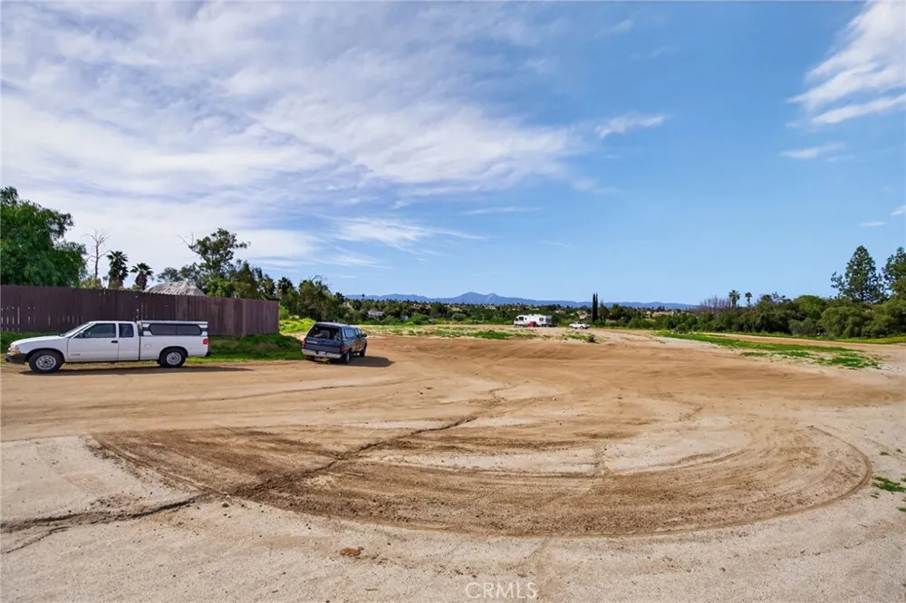 14435 Wood Road Riverside, CA 92508