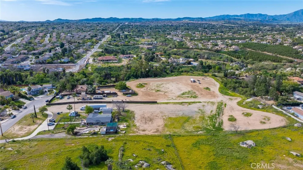 14435 Wood Road Riverside, CA 92508