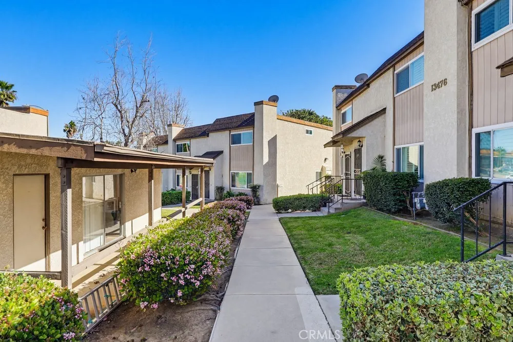13470 Meyer #22 Whittier, CA 90605