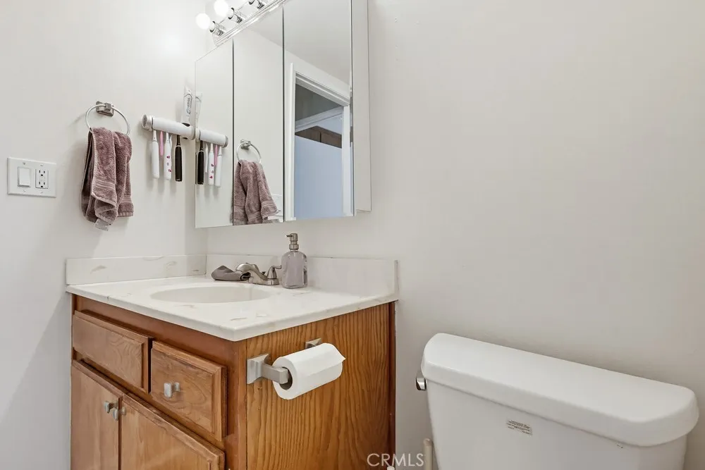 13470 Meyer #22 Whittier, CA 90605