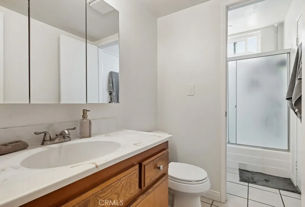 13470 Meyer #22 Whittier, CA 90605