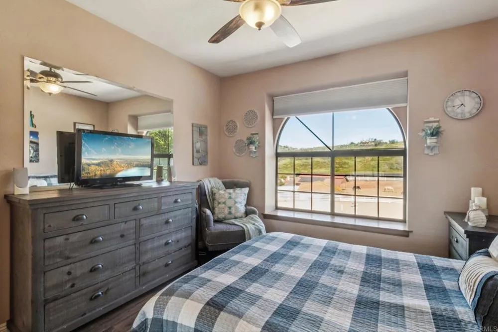 29950 Robbie Ln Vista, CA 92084