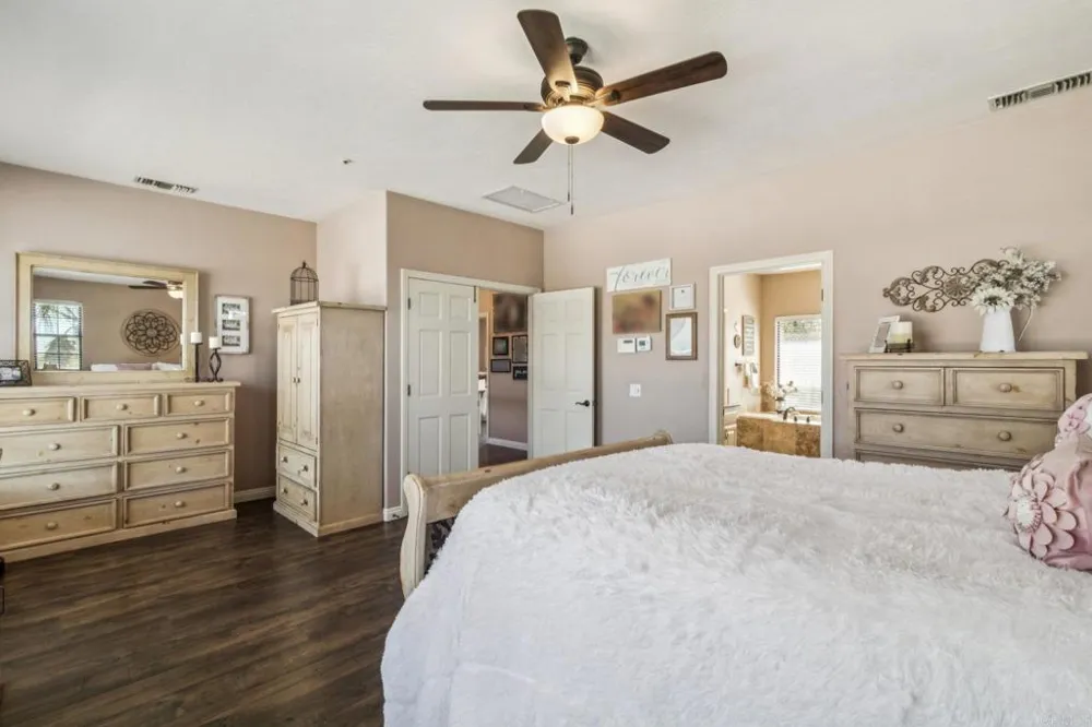 29950 Robbie Ln Vista, CA 92084