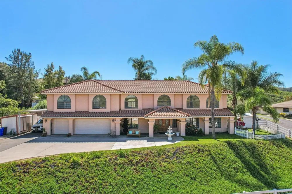 29950 Robbie Ln Vista, CA 92084