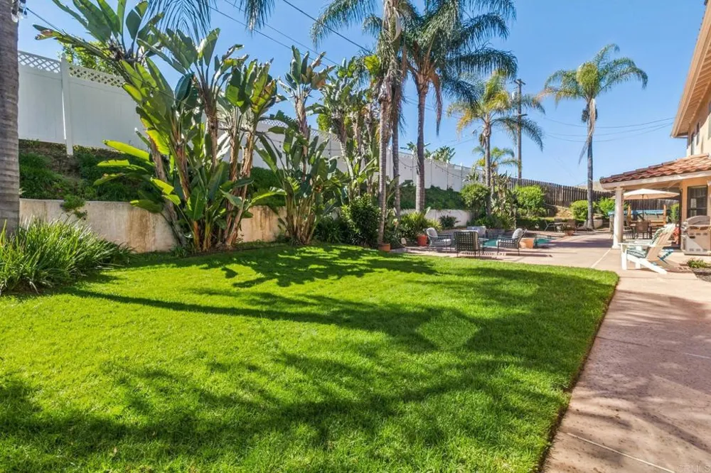 29950 Robbie Ln Vista, CA 92084