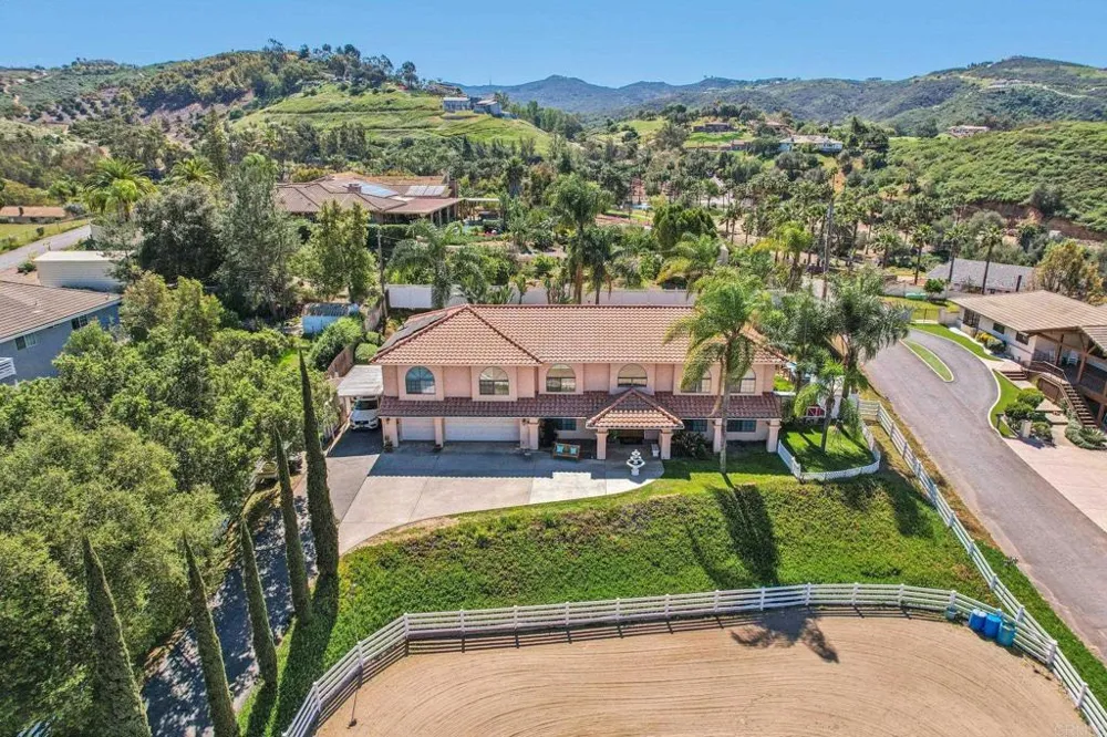 29950 Robbie Ln Vista, CA 92084