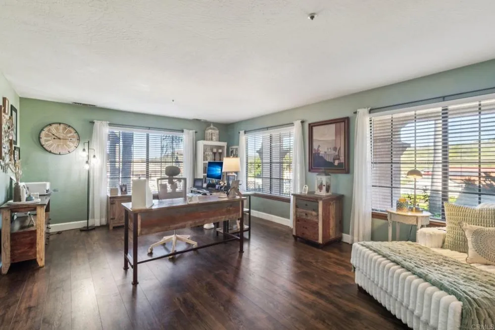 29950 Robbie Ln Vista, CA 92084