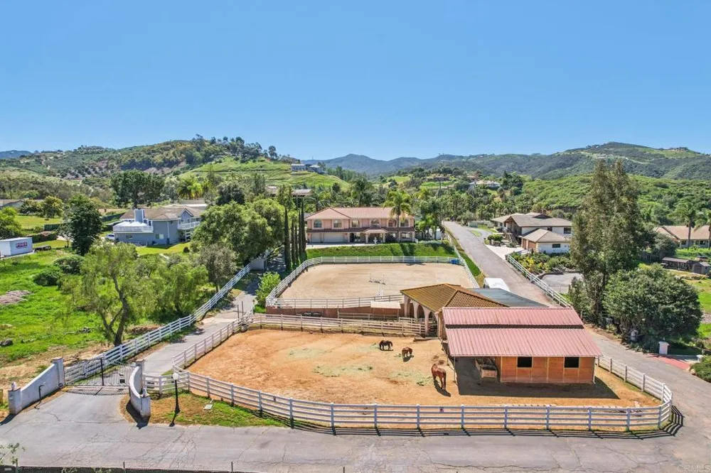 29950 Robbie Ln Vista, CA 92084