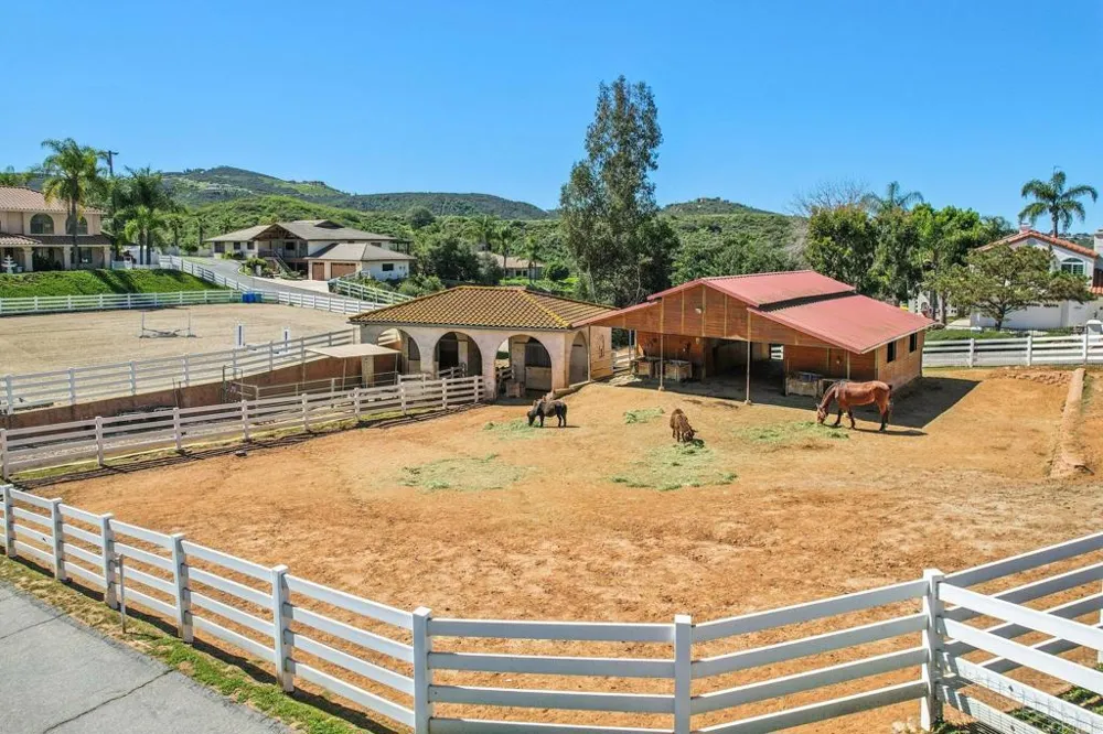29950 Robbie Ln Vista, CA 92084