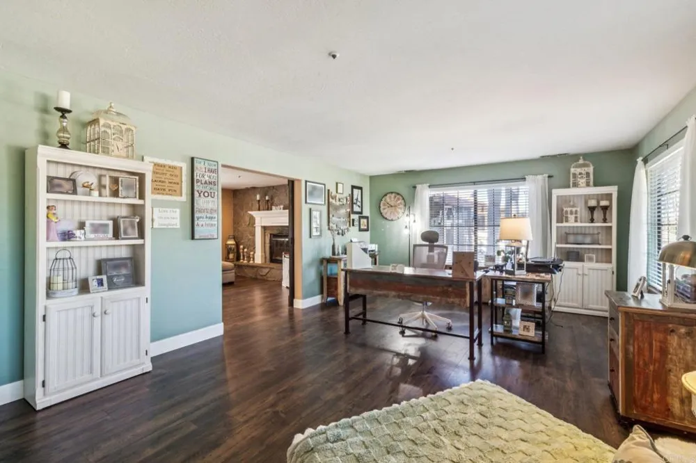 29950 Robbie Ln Vista, CA 92084