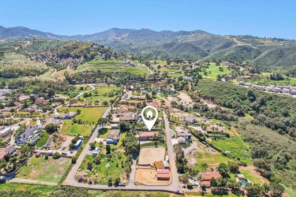 29950 Robbie Ln Vista, CA 92084