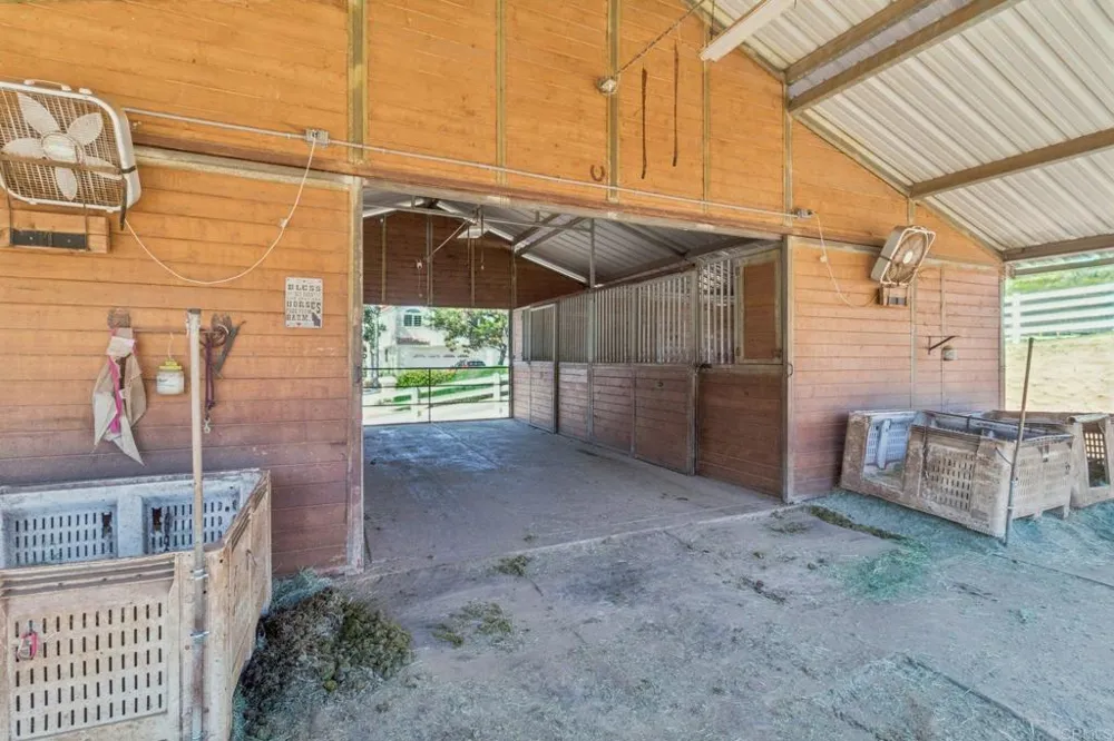 29950 Robbie Ln Vista, CA 92084
