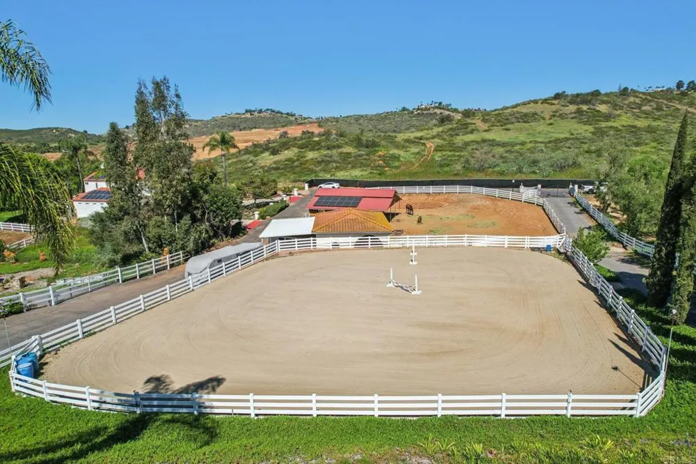 29950 Robbie Ln Vista, CA 92084