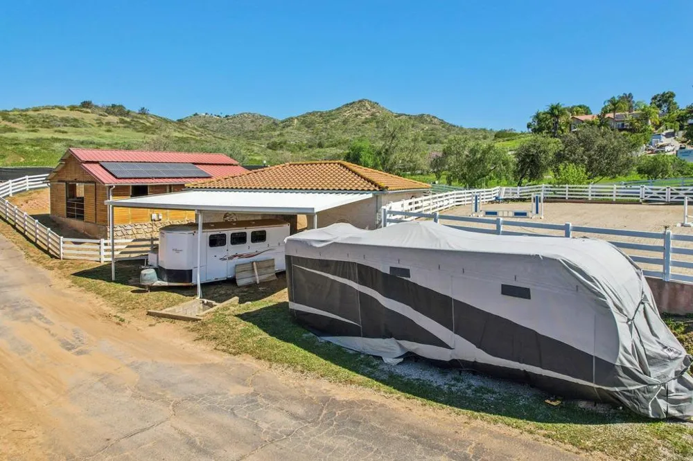 29950 Robbie Ln Vista, CA 92084