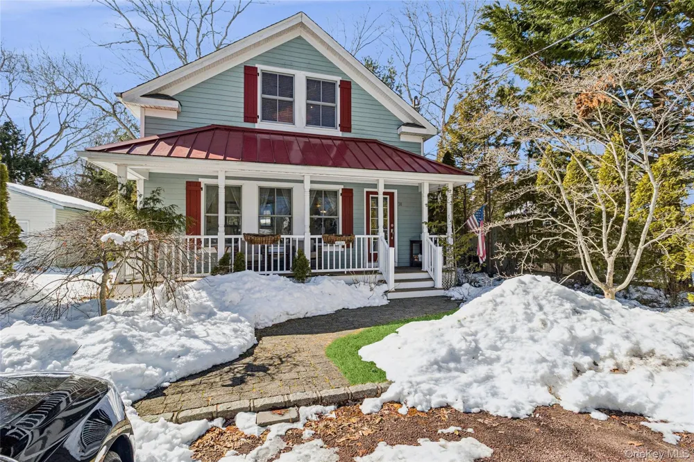 38 Baycrest Avenue East Quogue, NY 11942
