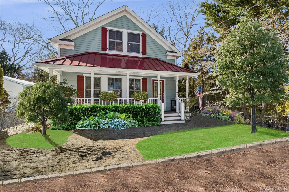 38 Baycrest Avenue East Quogue, NY 11942