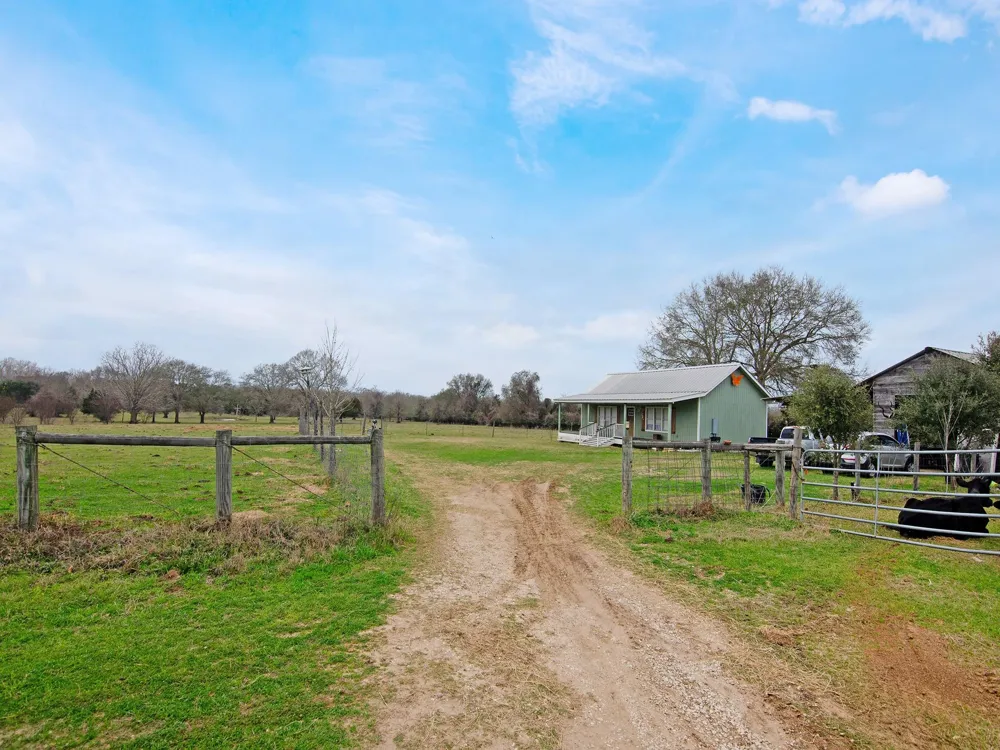 37462 Vaclavik Road Pattison, TX 77423