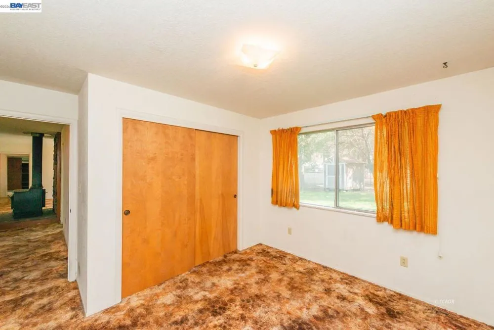 376 Mountain View Dr. Lewiston, CA 96052