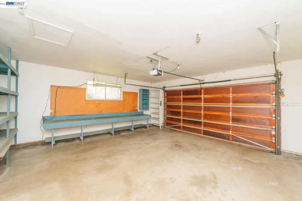 376 Mountain View Dr. Lewiston, CA 96052