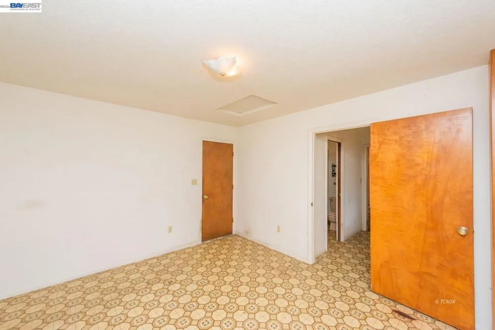 376 Mountain View Dr. Lewiston, CA 96052