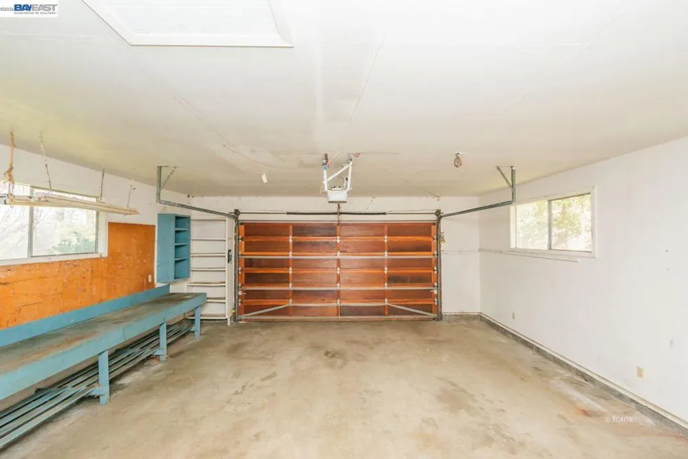376 Mountain View Dr. Lewiston, CA 96052