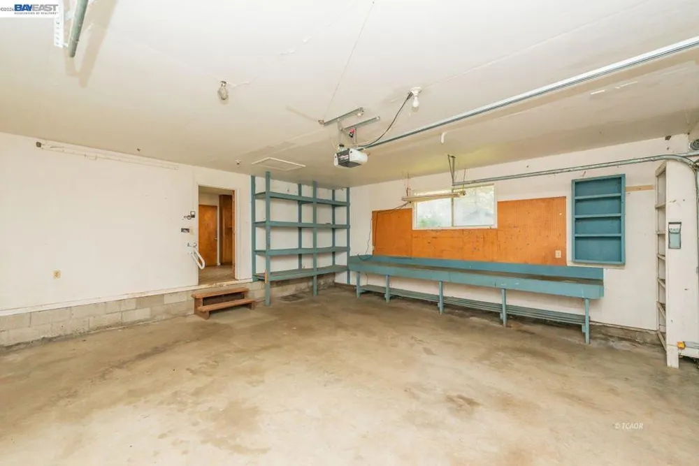 376 Mountain View Dr. Lewiston, CA 96052