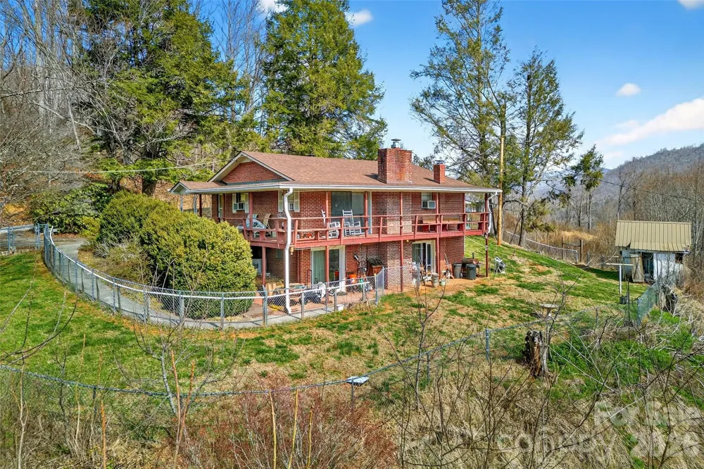 1306 Fork Mountain Road Bakersville, NC 28705