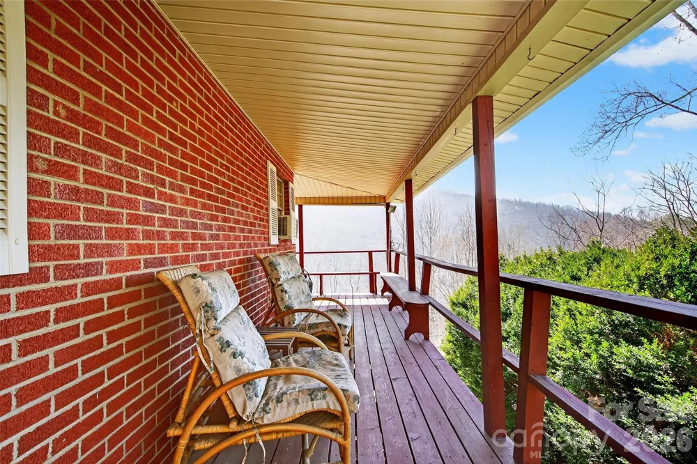 1306 Fork Mountain Road Bakersville, NC 28705