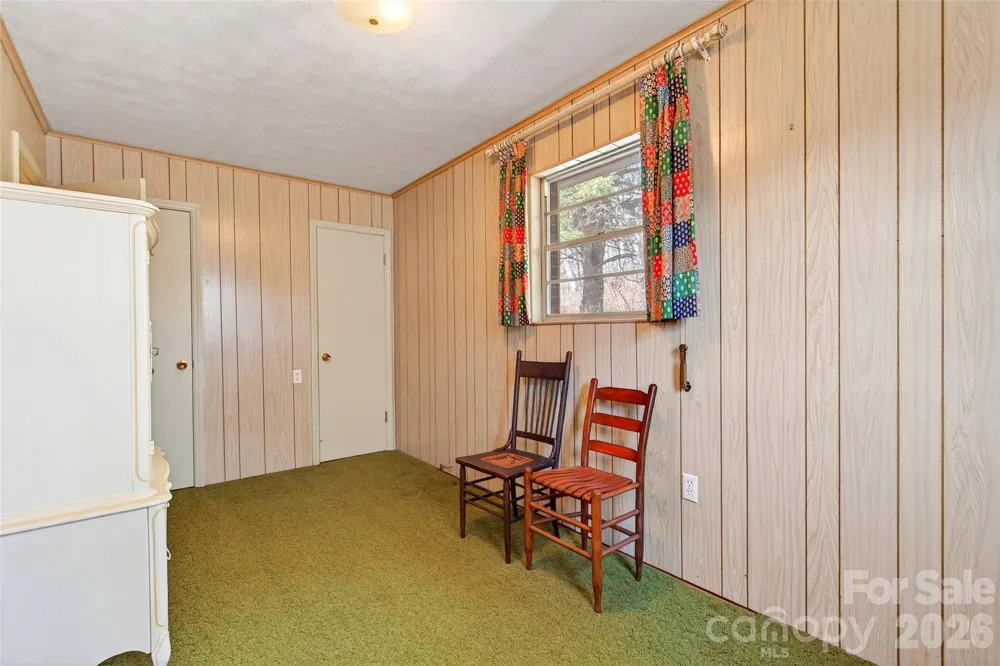 1306 Fork Mountain Road Bakersville, NC 28705