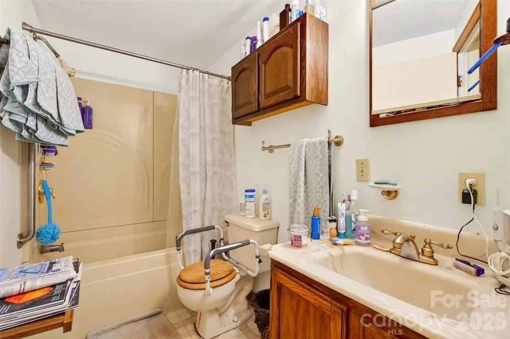 1306 Fork Mountain Road Bakersville, NC 28705