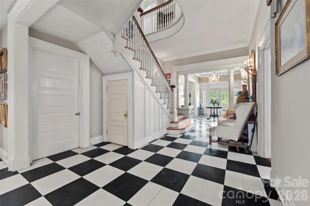 530 E Rutledge Avenue Gaffney, SC 29340